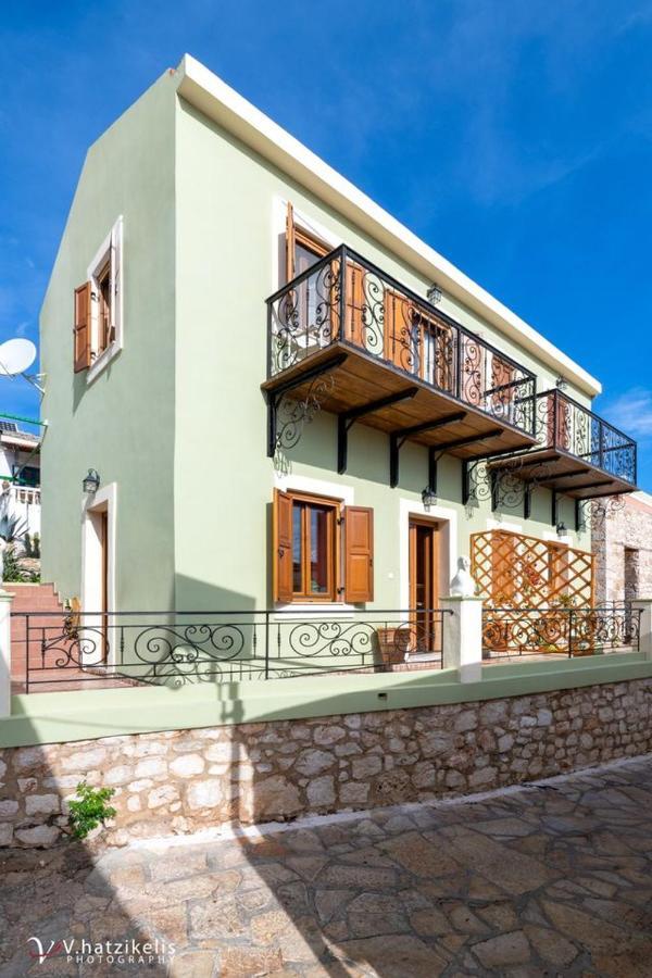 Villa Lola Chalki Town Bagian luar foto
